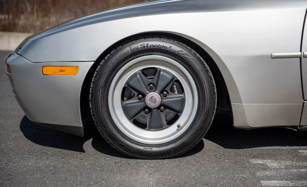1986 Porsche 944 Turbo - Image 28 of 31