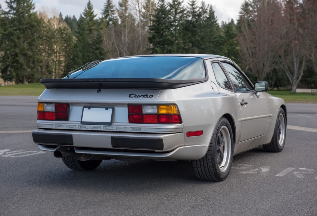 1986 Porsche 944 Turbo - Image 5 of 31