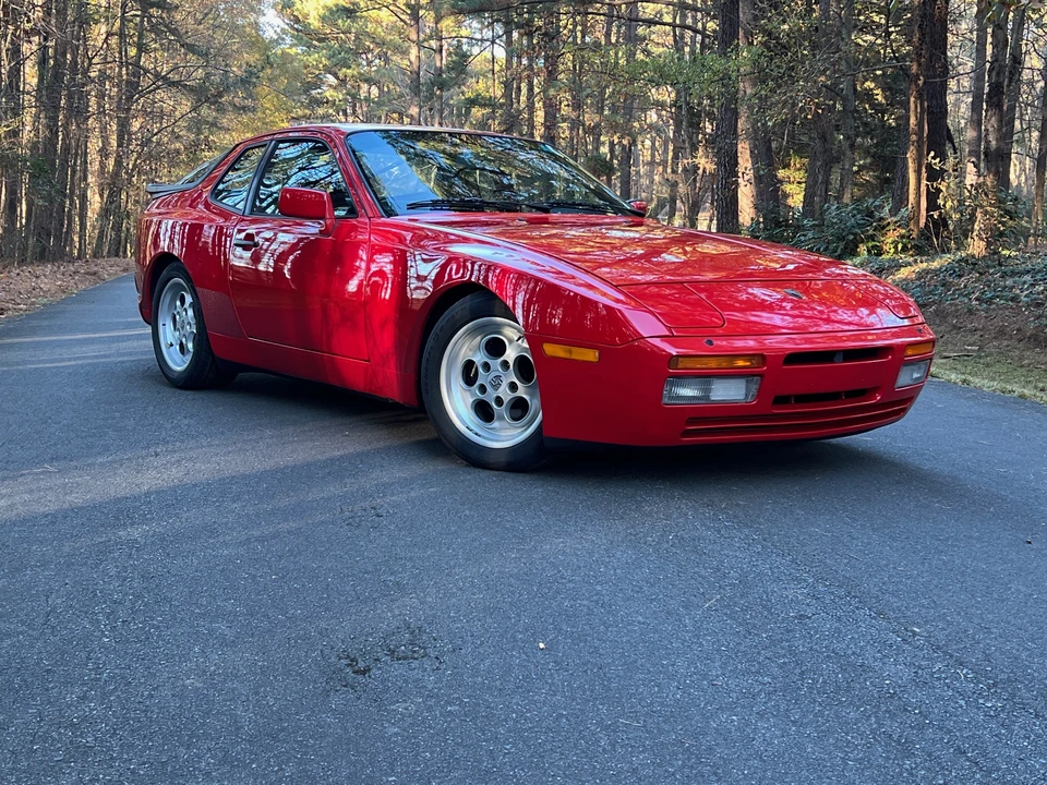 1986 Porsche 944 Turbo - Image 2 of 31
