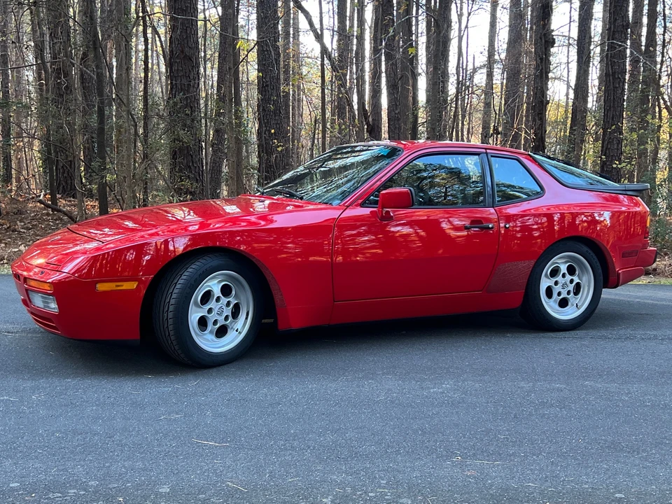 1986 Porsche 944 Turbo - Image 17 of 31