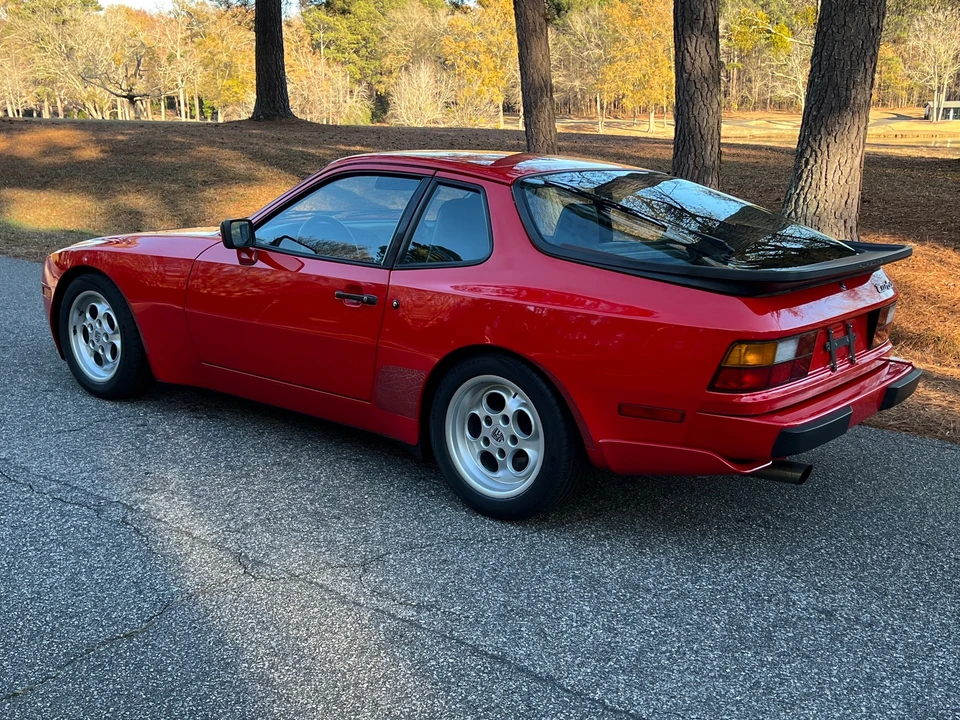 1986 Porsche 944 Turbo - Image 29 of 31