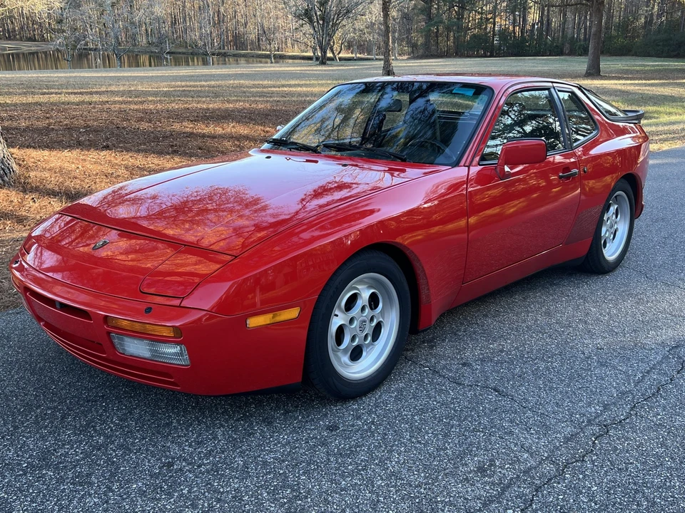 1986 Porsche 944 Turbo - Image 10 of 31
