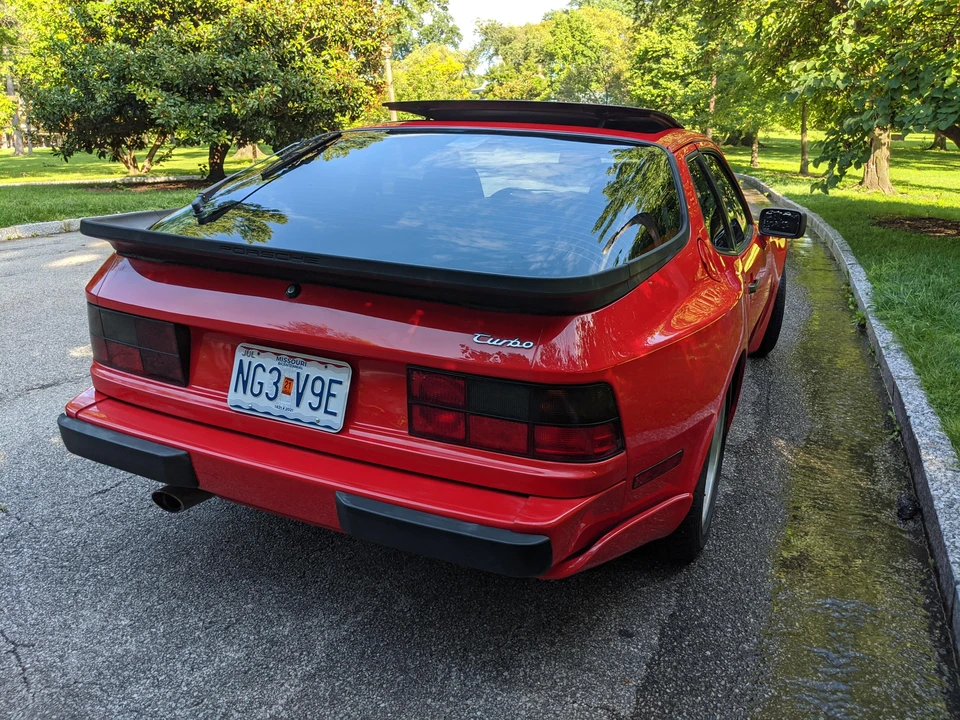 1986 Porsche 944 Turbo - Image 14 of 31