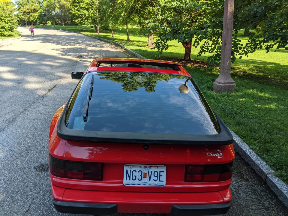 1986 Porsche 944 Turbo - Image 11 of 31