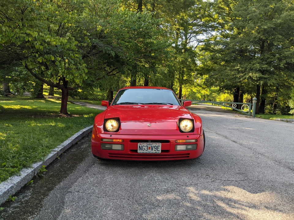 1986 Porsche 944 Turbo - Image 2 of 31