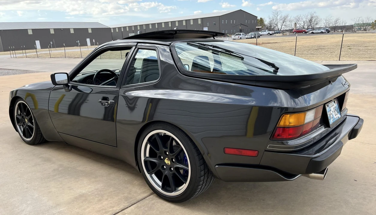 1986 Porsche 944 Turbo - Image 17 of 31