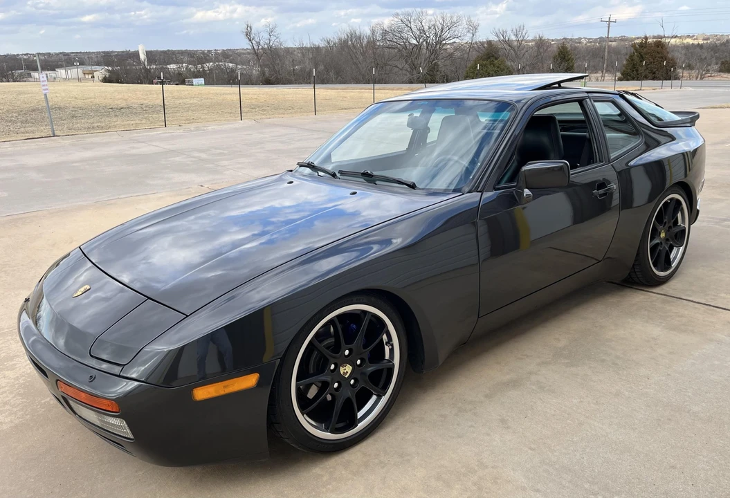 1986 Porsche 944 Turbo - Image 10 of 31