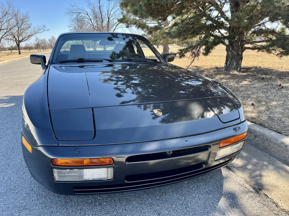 1986 Porsche 944 Turbo - Image 2 of 31