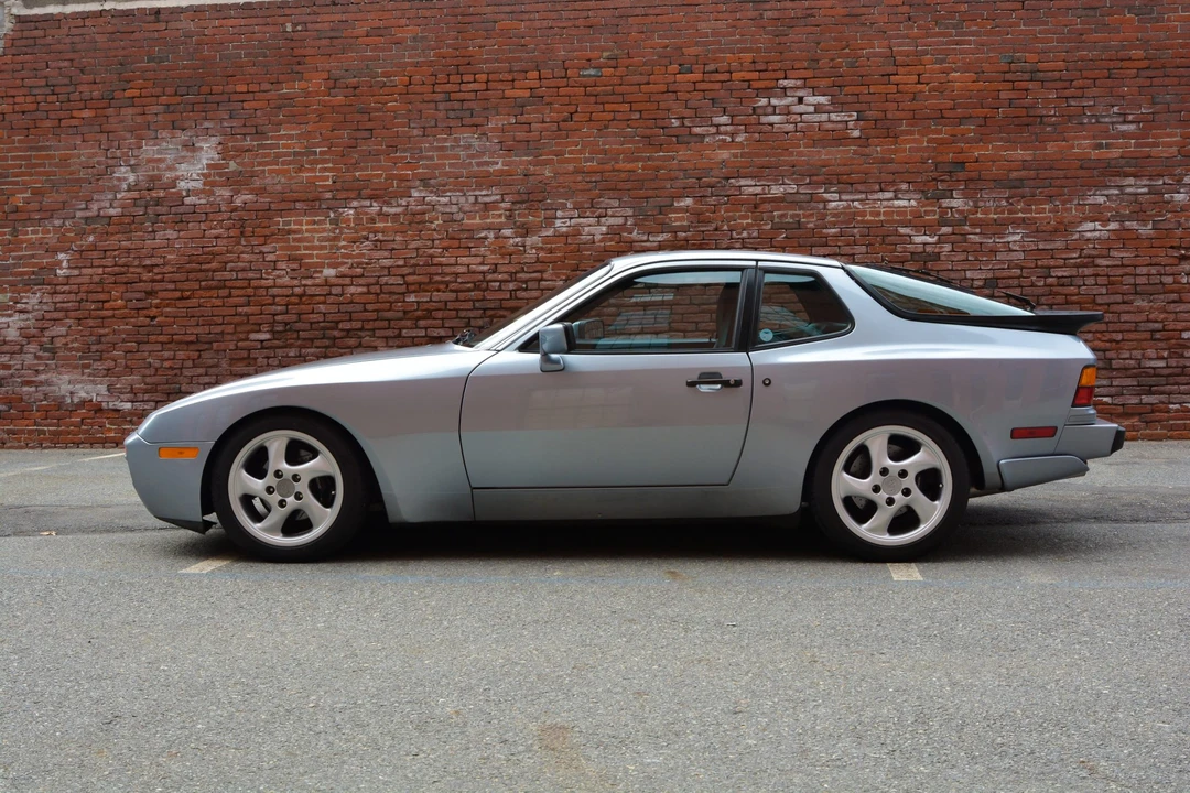 1986 Porsche 944 Turbo - Image 2 of 31