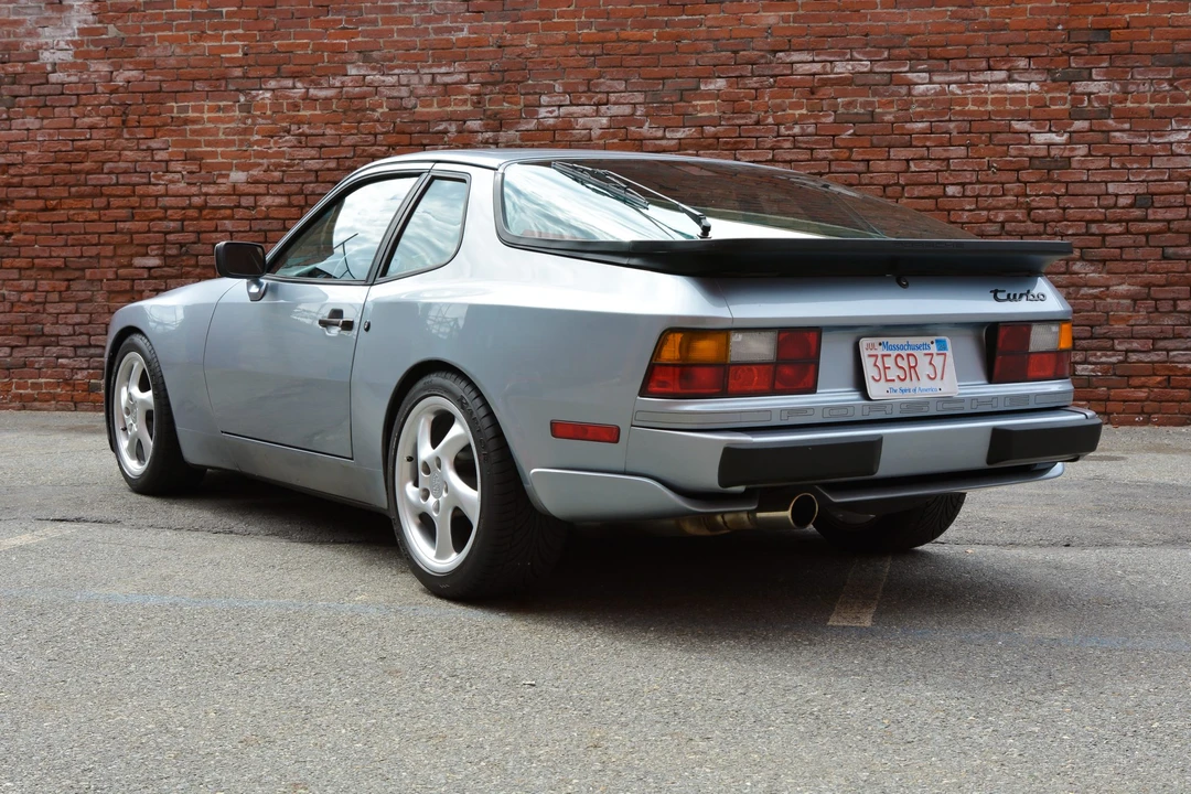 1986 Porsche 944 Turbo - Image 26 of 31