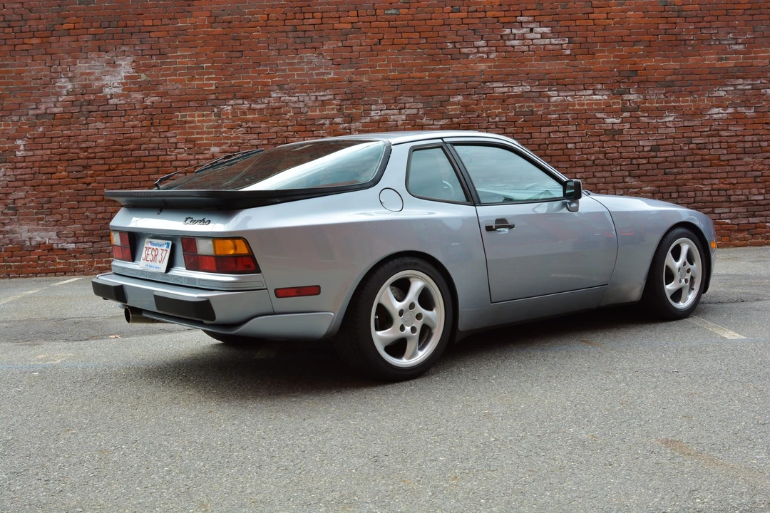1986 Porsche 944 Turbo - Image 16 of 31