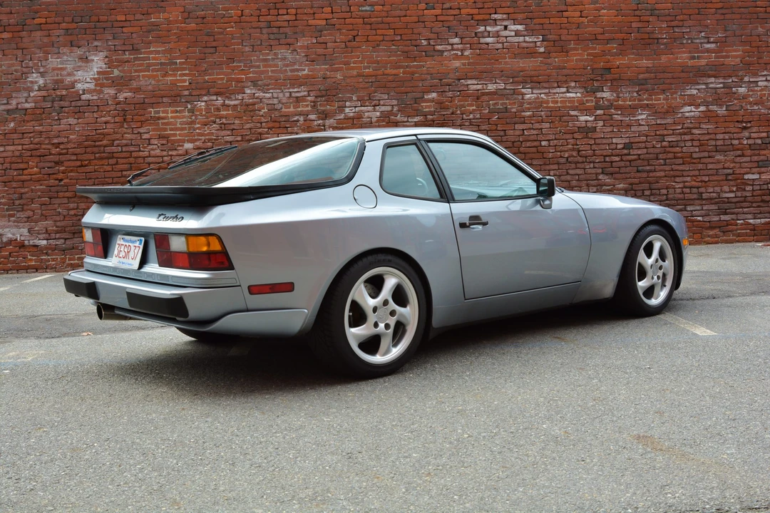 1986 Porsche 944 Turbo - Image 17 of 31