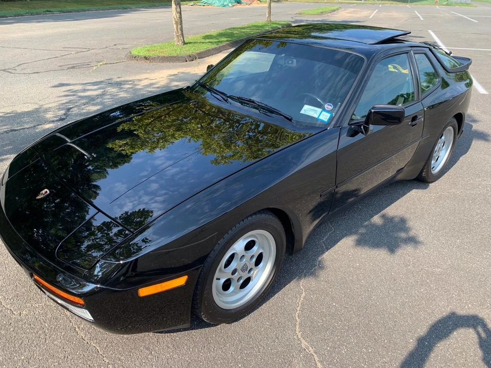 1986 Porsche 944 Turbo - Image 9 of 31