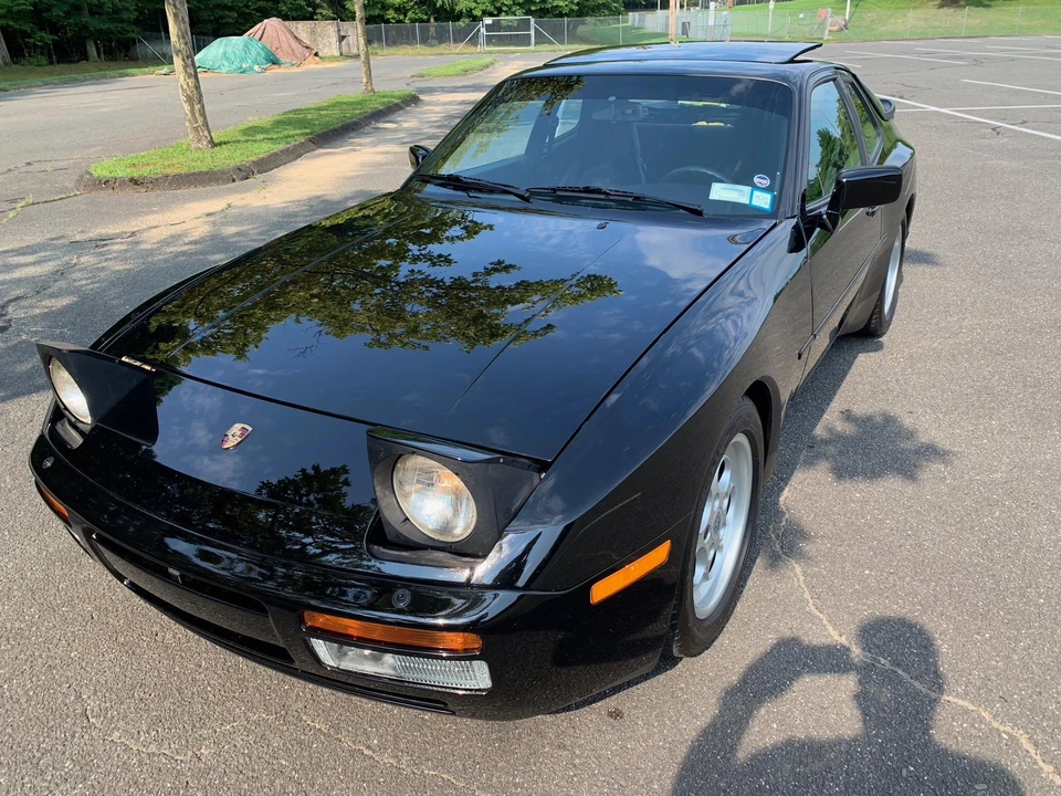 1986 Porsche 944 Turbo - Image 8 of 31