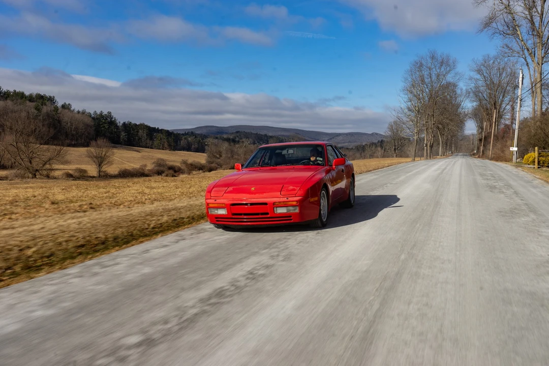 1986 Porsche 944 Turbo - Image 2 of 31