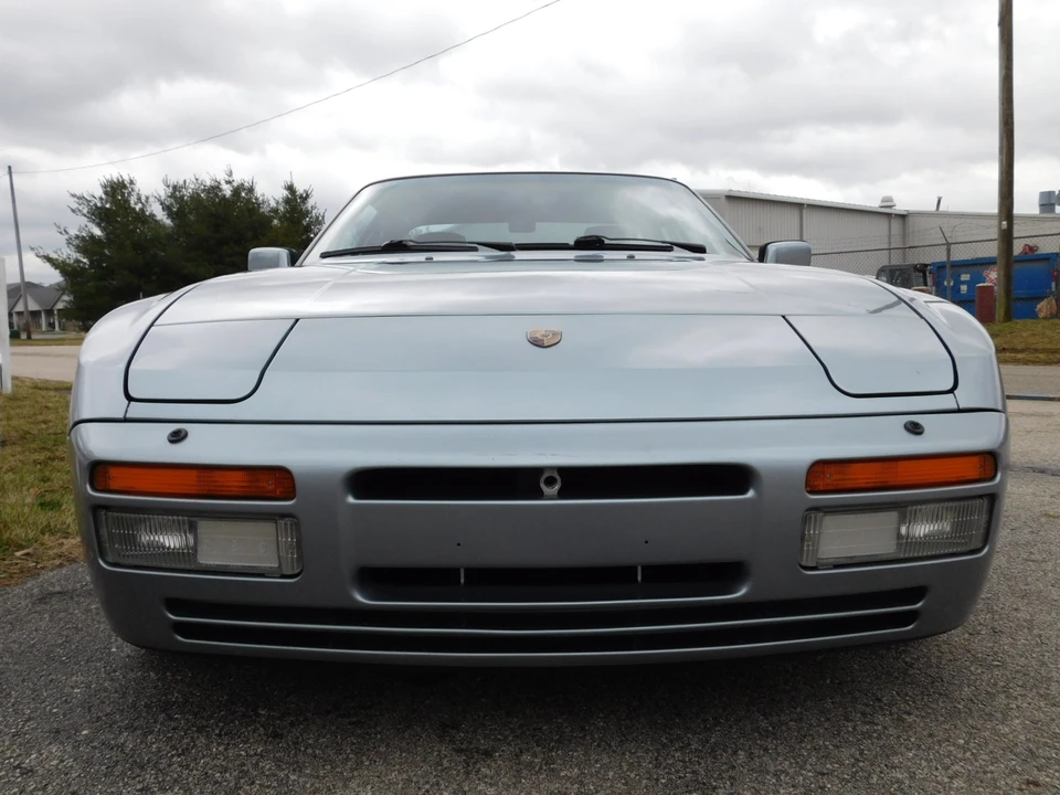 1986 Porsche 944 Turbo - Image 10 of 31