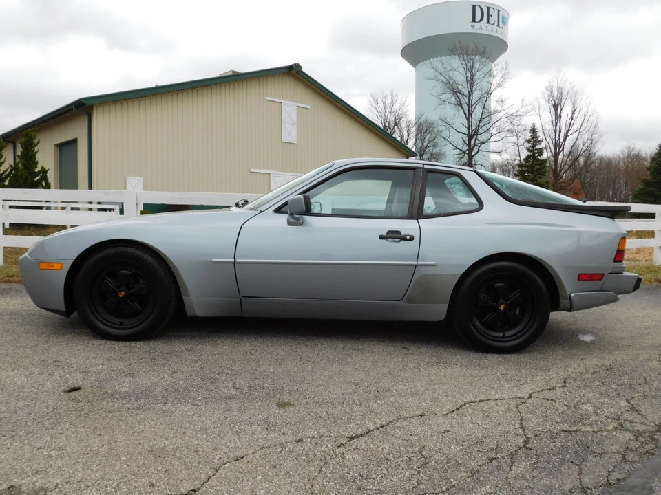 1986 Porsche 944 Turbo - Image 8 of 31