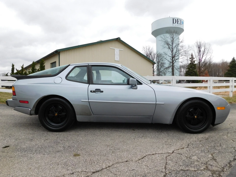 1986 Porsche 944 Turbo - Image 7 of 31