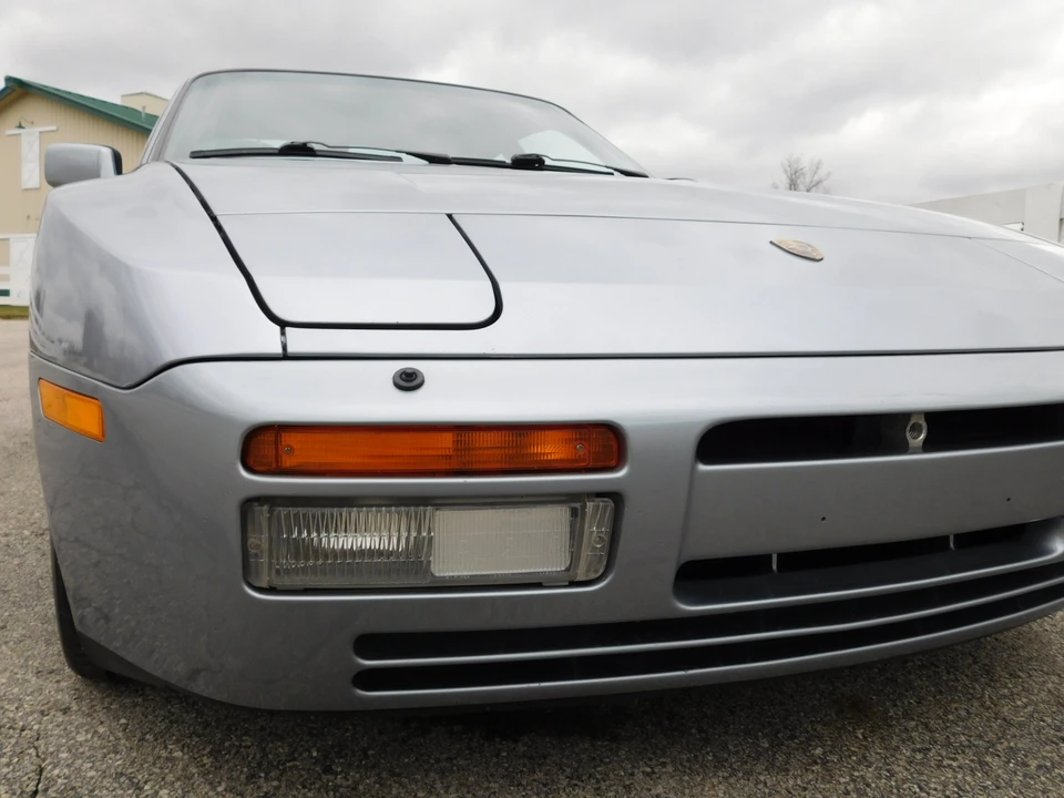 1986 Porsche 944 Turbo - Image 11 of 31