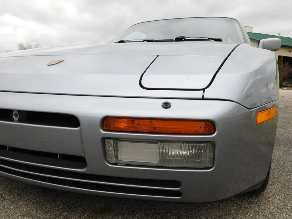 1986 Porsche 944 Turbo - Image 12 of 31