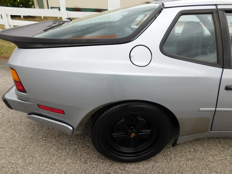 1986 Porsche 944 Turbo - Image 16 of 31