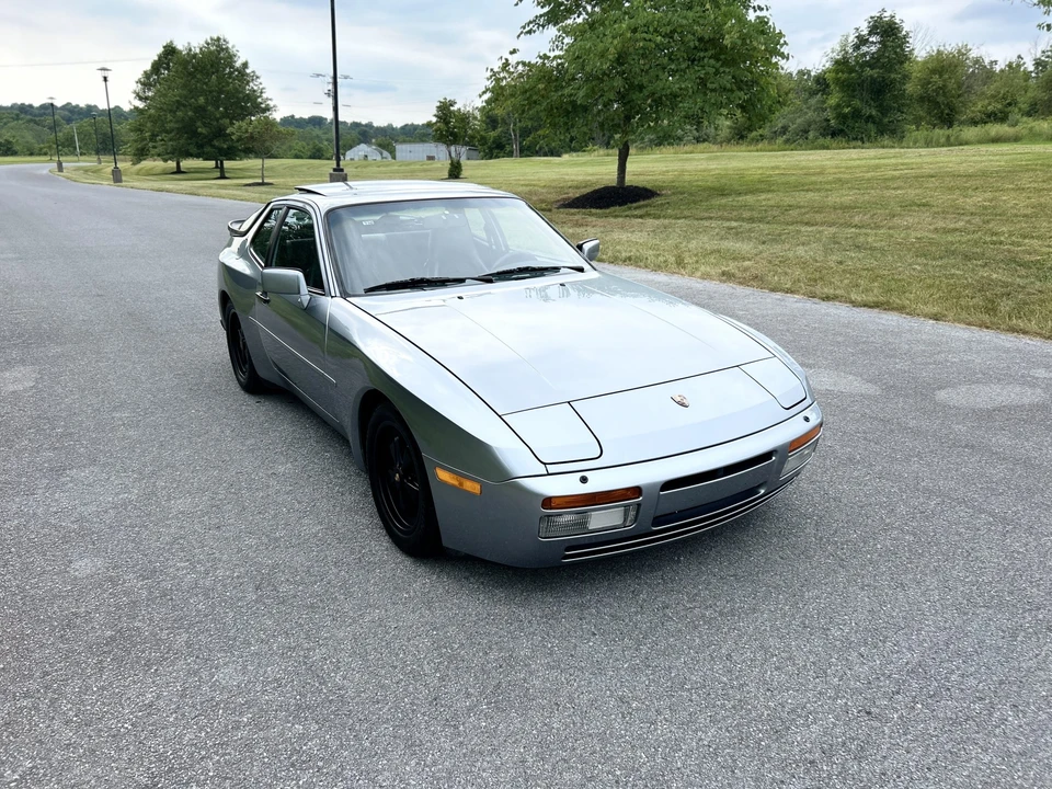 1986 Porsche 944 Turbo - Image 8 of 31