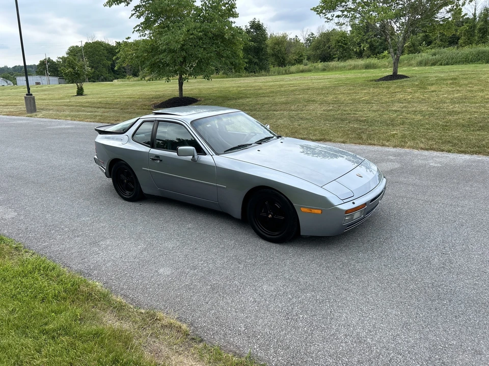 1986 Porsche 944 Turbo - Image 10 of 31