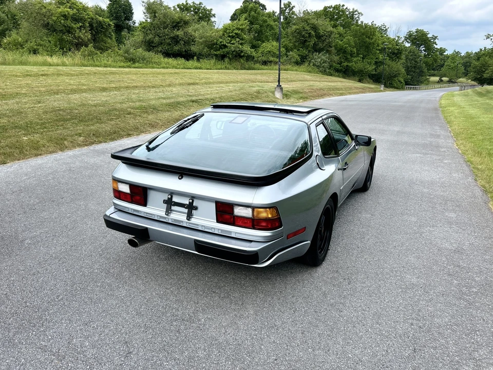 1986 Porsche 944 Turbo - Image 18 of 31