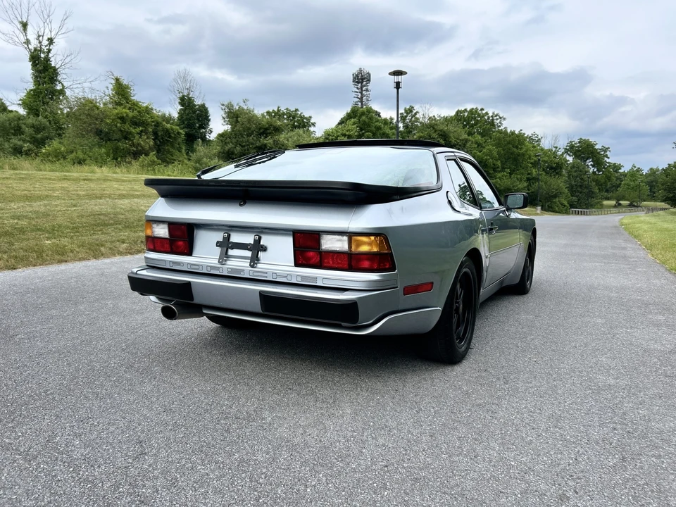 1986 Porsche 944 Turbo - Image 19 of 31