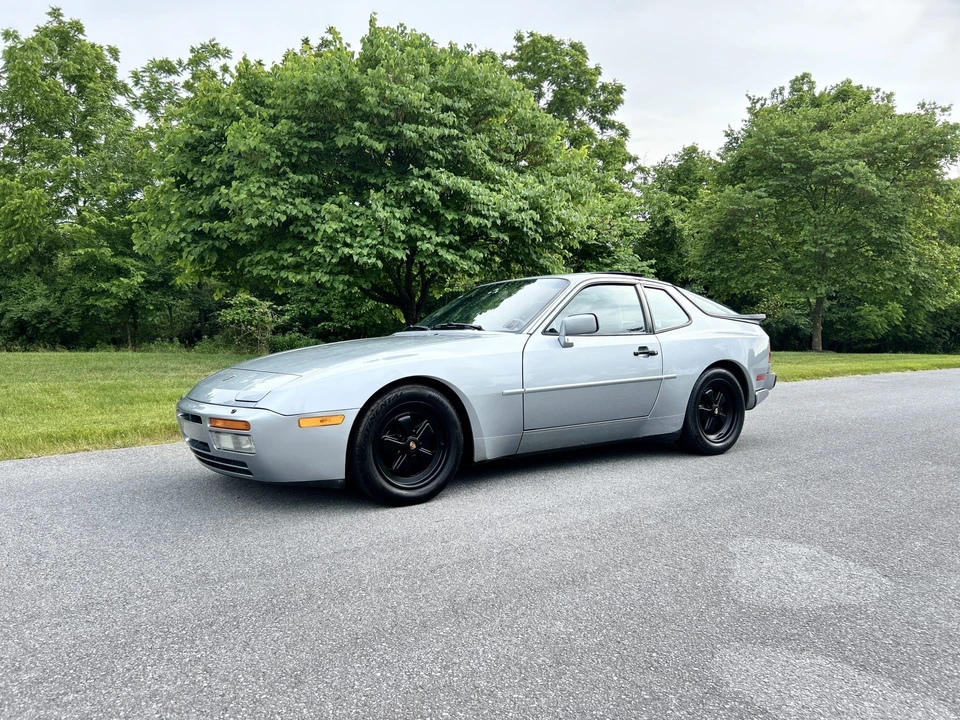 1986 Porsche 944 Turbo - Image 2 of 31