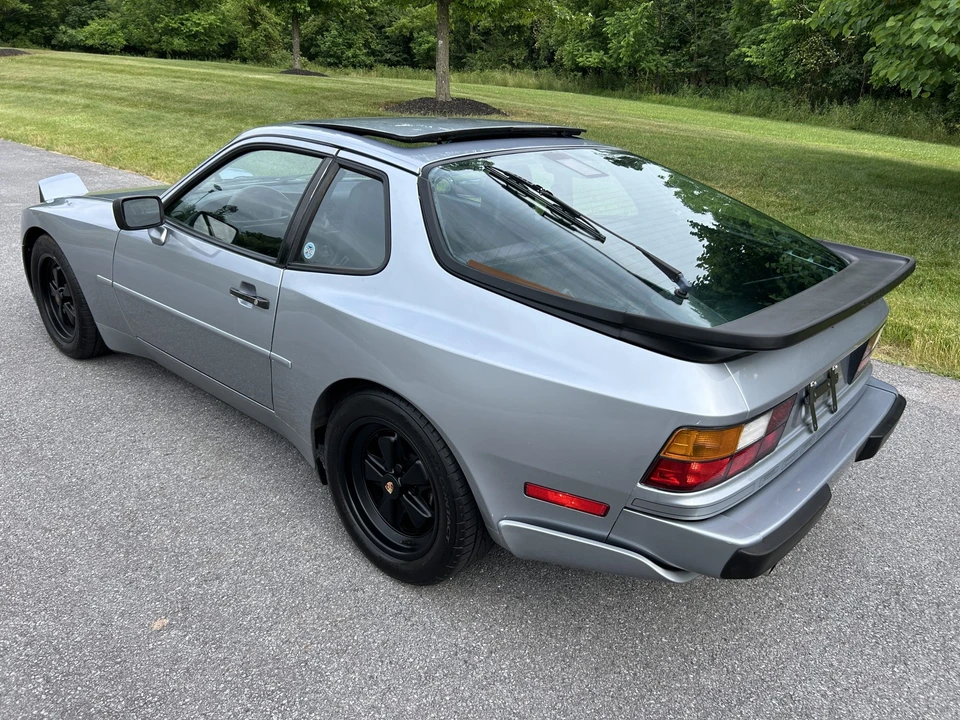 1986 Porsche 944 Turbo - Image 25 of 31