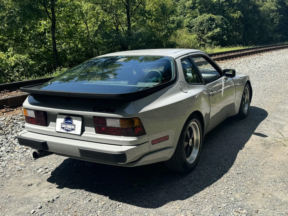 1986 Porsche 944 Turbo - Image 13 of 31