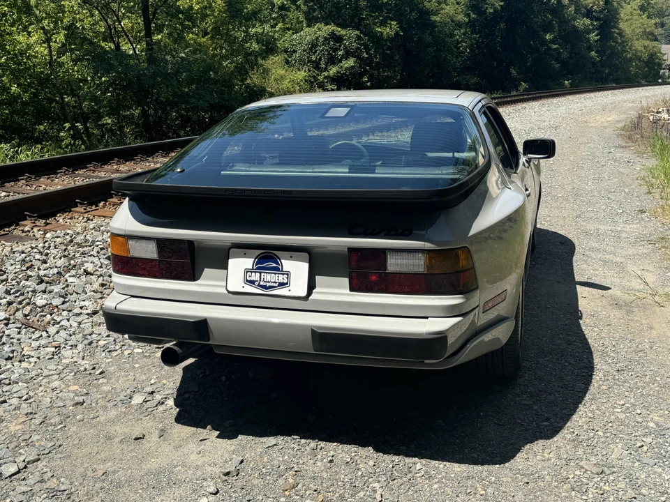 1986 Porsche 944 Turbo - Image 11 of 31