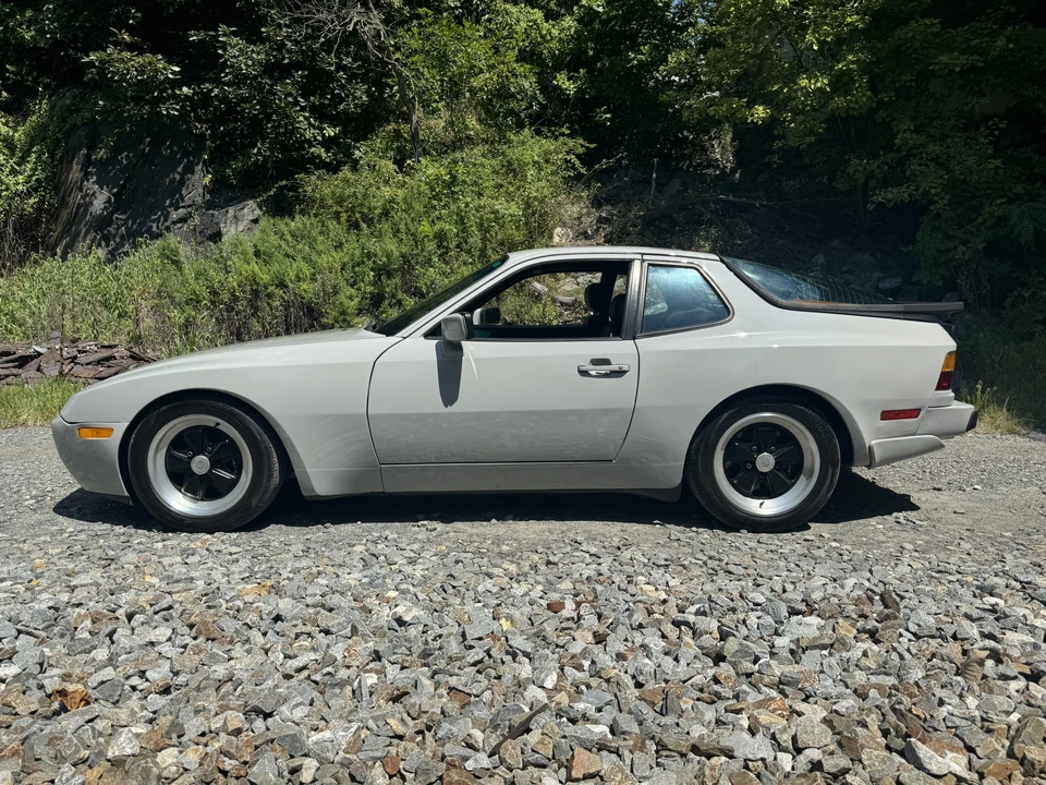 1986 Porsche 944 Turbo - Image 6 of 31