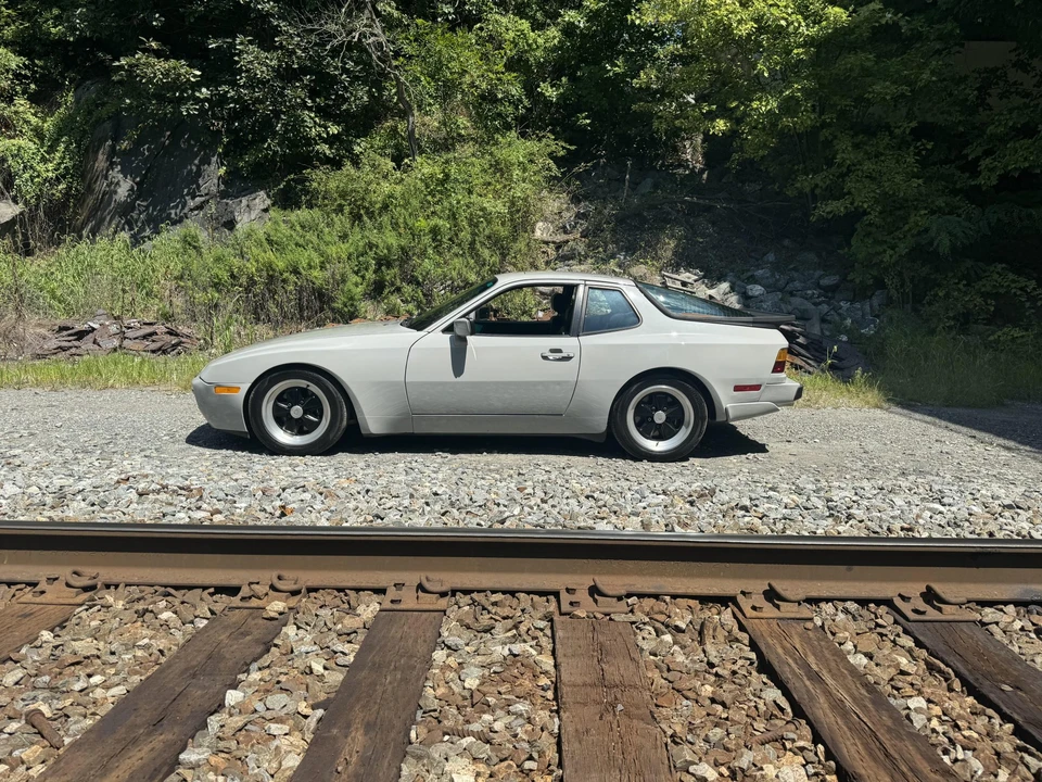 1986 Porsche 944 Turbo - Image 8 of 31