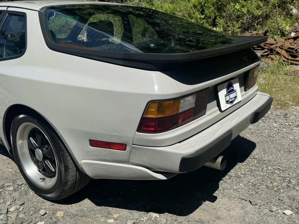 1986 Porsche 944 Turbo - Image 28 of 31