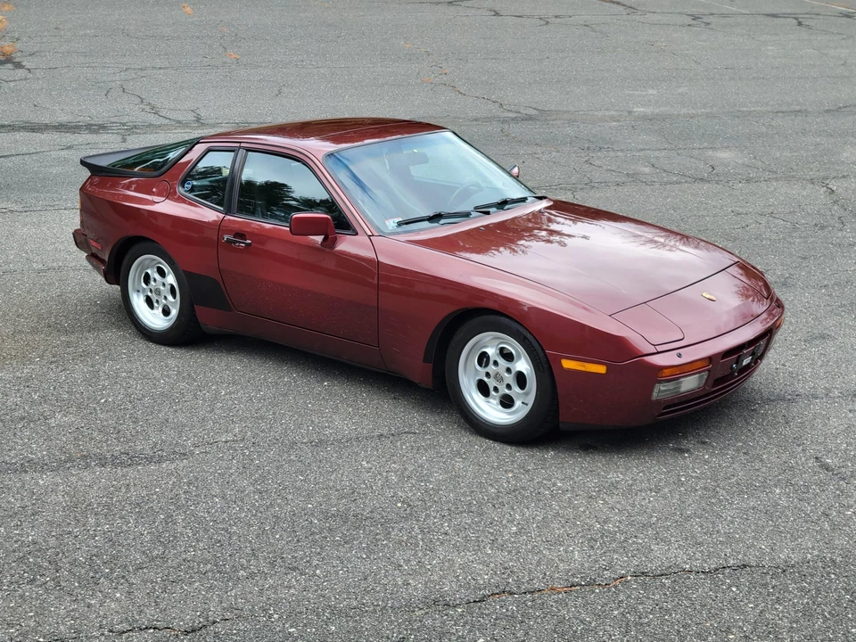 1986 Porsche 944 Turbo - Image 2 of 31