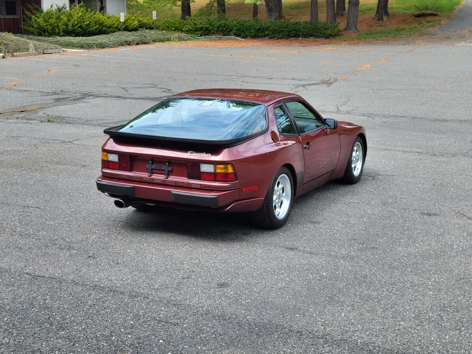 1986 Porsche 944 Turbo - Image 13 of 31