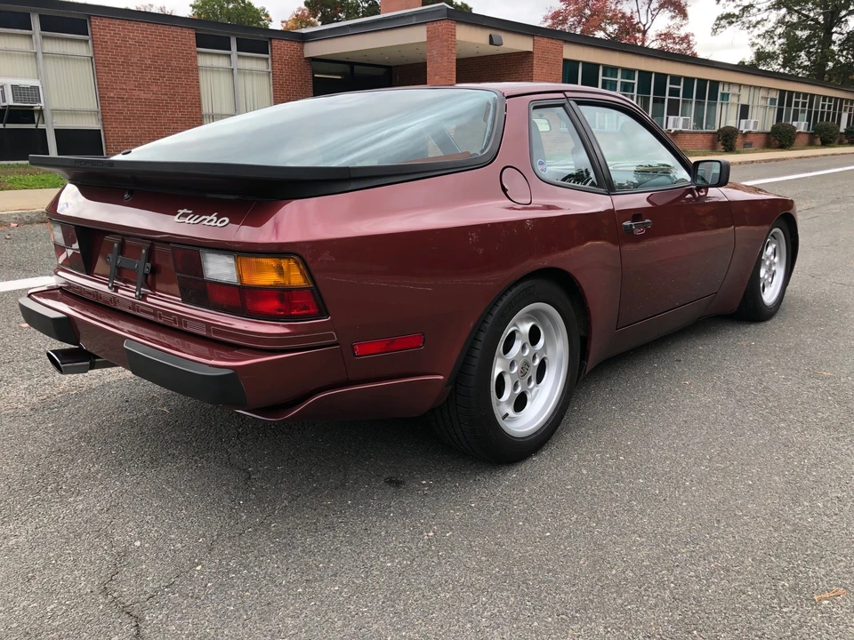 1986 Porsche 944 Turbo - Image 10 of 31