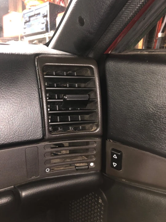 1986 Porsche 944 Turbo - Image 24 of 31