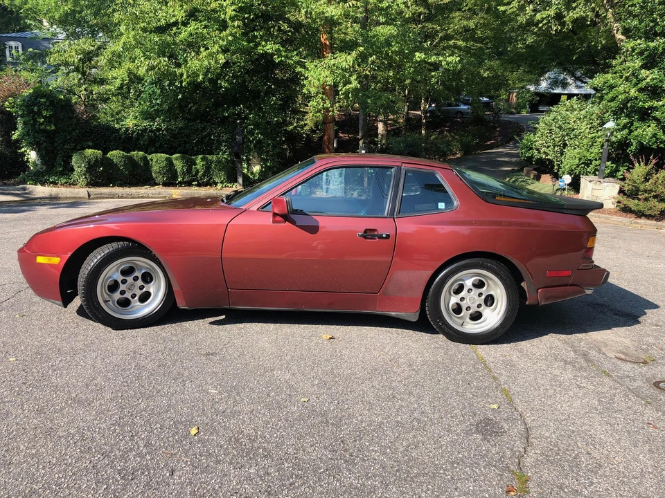 1986 Porsche 944 Turbo - Image 4 of 31