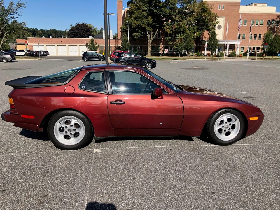 1986 Porsche 944 Turbo - Image 11 of 31