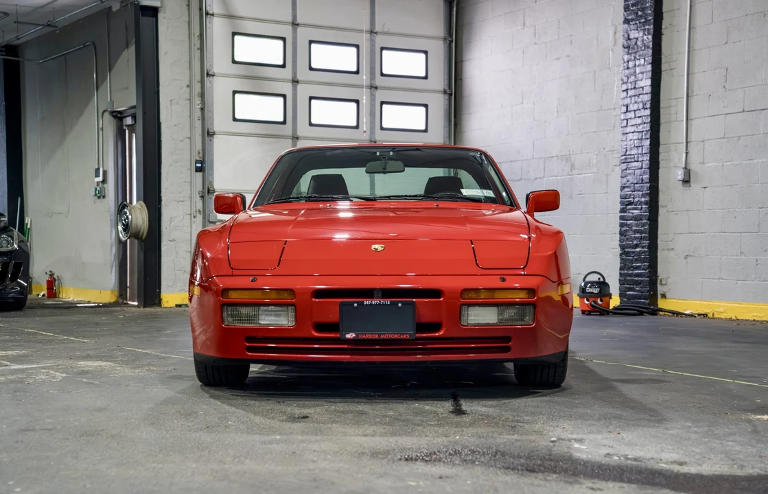 1986 Porsche 944 Turbo - Image 11 of 31