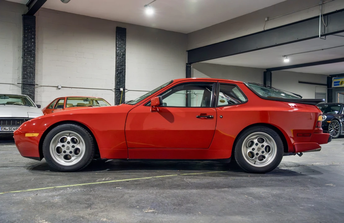 1986 Porsche 944 Turbo - Image 8 of 31