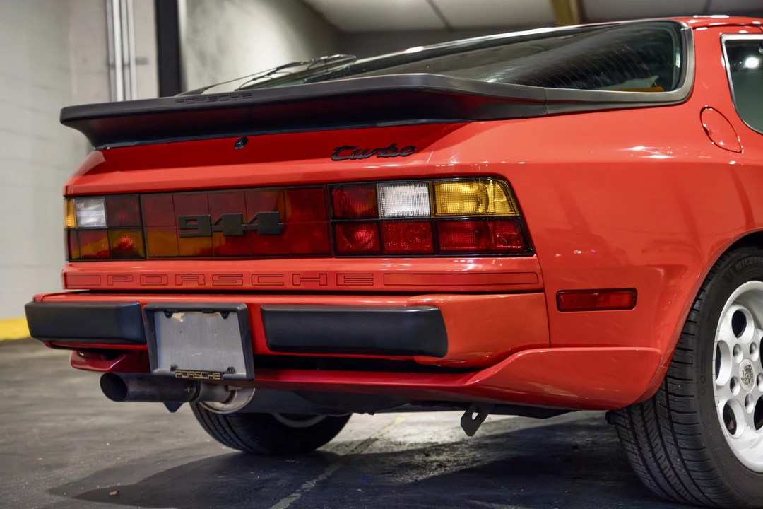 1986 Porsche 944 Turbo - Image 27 of 31