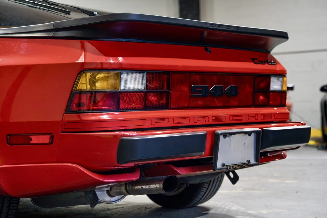 1986 Porsche 944 Turbo - Image 26 of 31