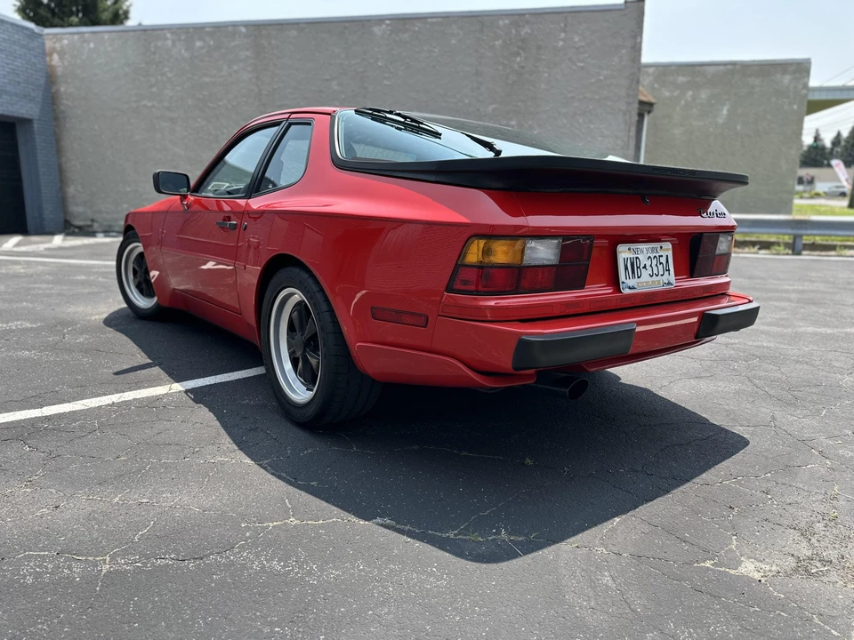 1986 Porsche 944 Turbo - Image 16 of 31