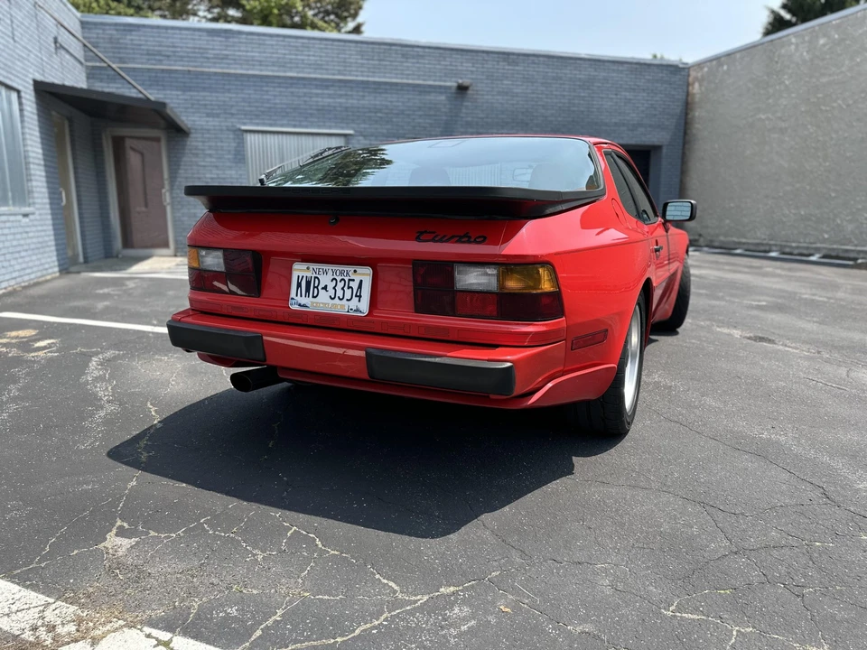 1986 Porsche 944 Turbo - Image 13 of 31