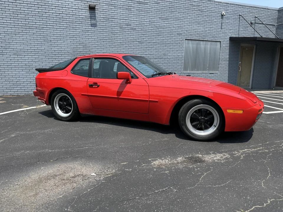 1986 Porsche 944 Turbo - Image 9 of 31