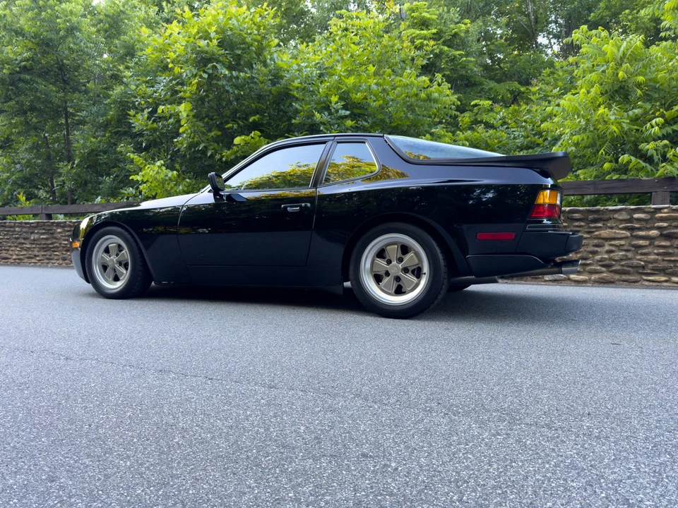 1986 Porsche 944 Turbo - Image 13 of 31